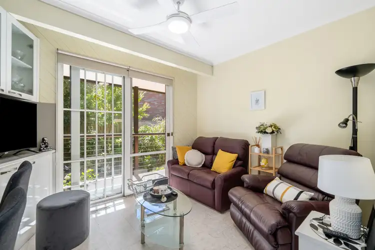 Fourth view of Homely house listing, 6 Carlisle Crescent, Wodonga VIC 3690