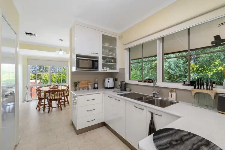 Fifth view of Homely house listing, 6 Carlisle Crescent, Wodonga VIC 3690