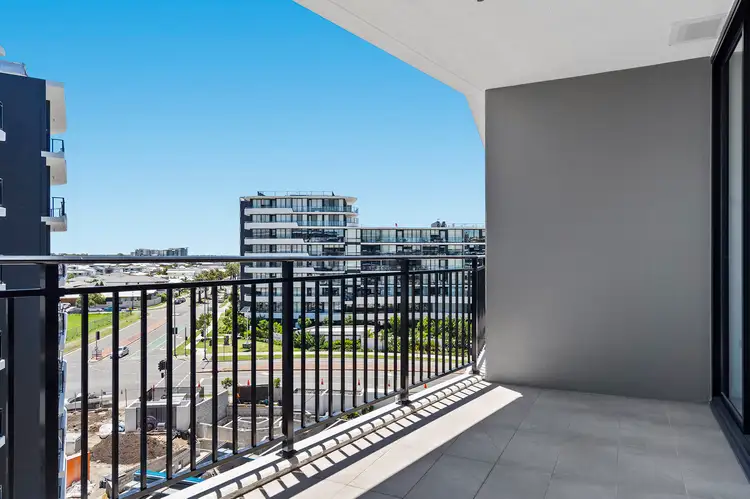 1812/6 Sickle Avenue, Hope Island QLD 4212