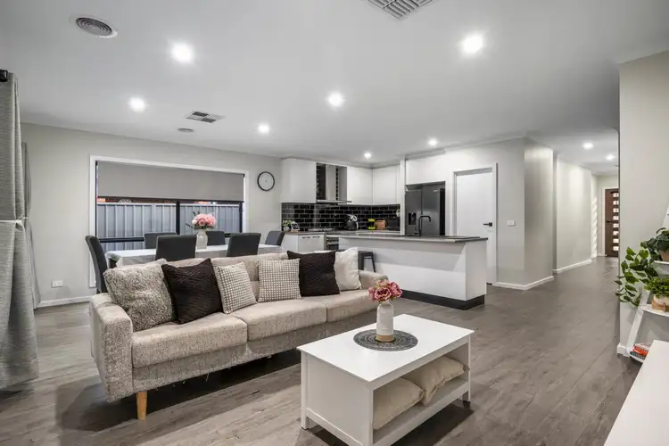 Second view of Homely house listing, 29 Dirrinan Court, Wirlinga NSW 2640