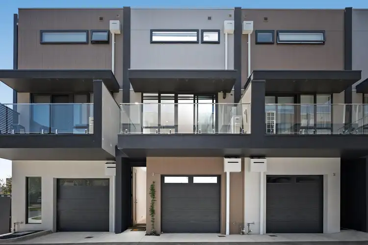 2/3 James Street, Bayswater VIC 3153