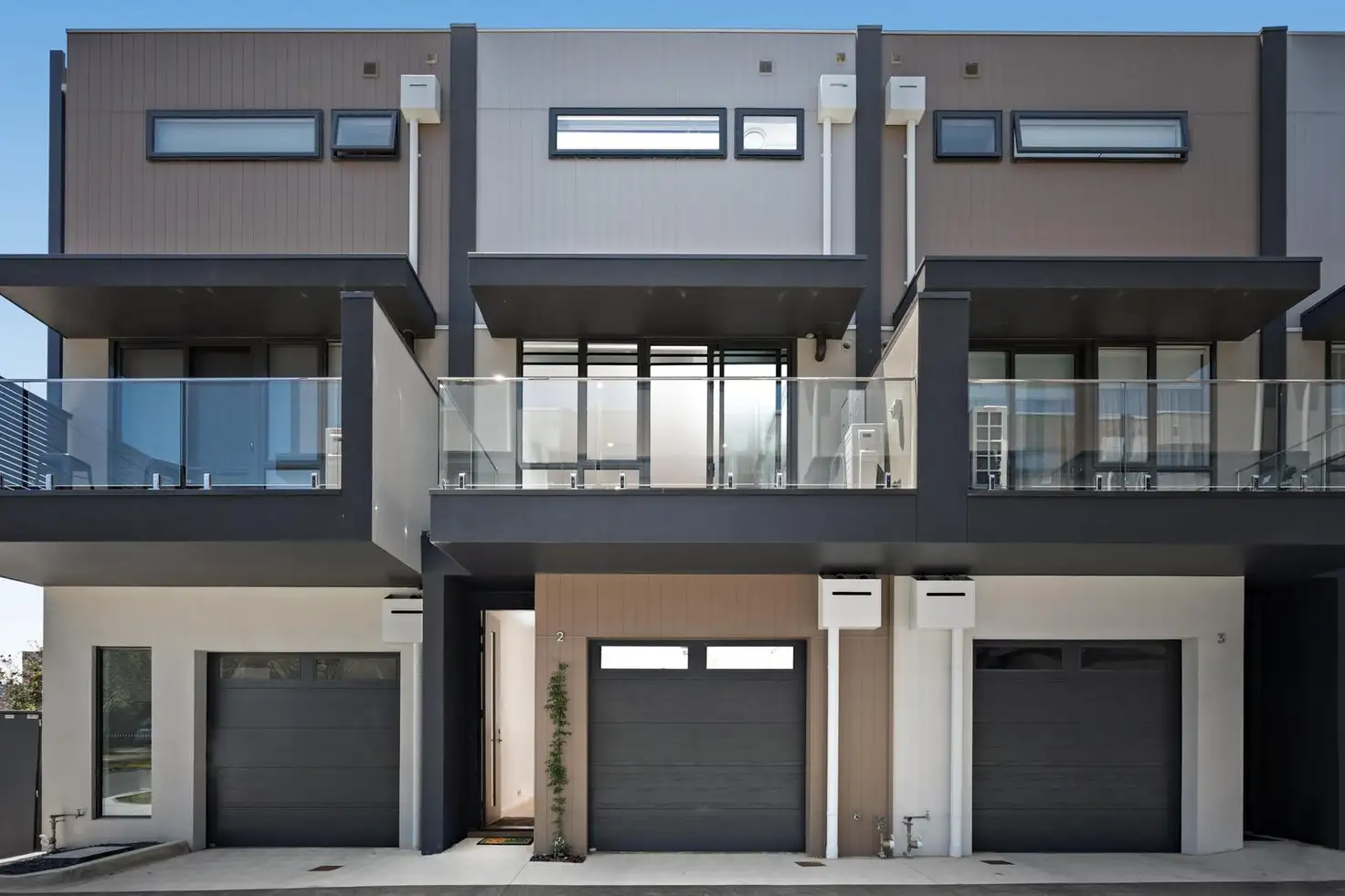 Main view of Homely unit listing, 2/3 James Street, Bayswater VIC 3153
