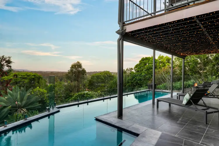 98 Gibson Crescent, Bellbowrie QLD 4070