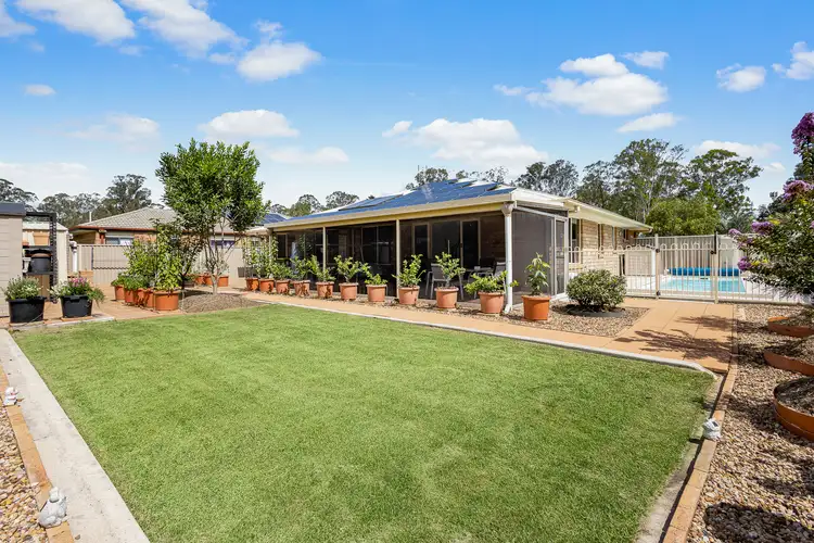 1 Dawn Court, Landsborough QLD 4550