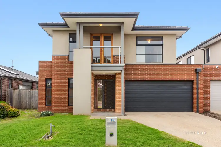 17 Mystic Grove
