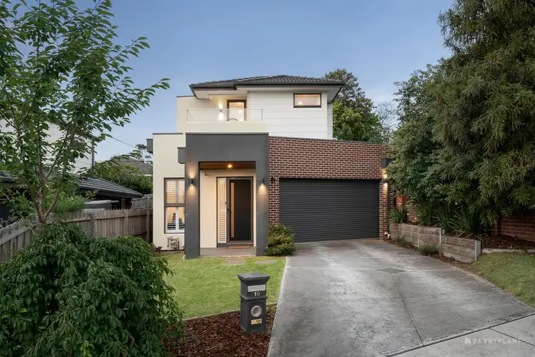 10 Fosbery Crescent, Viewbank VIC 3084