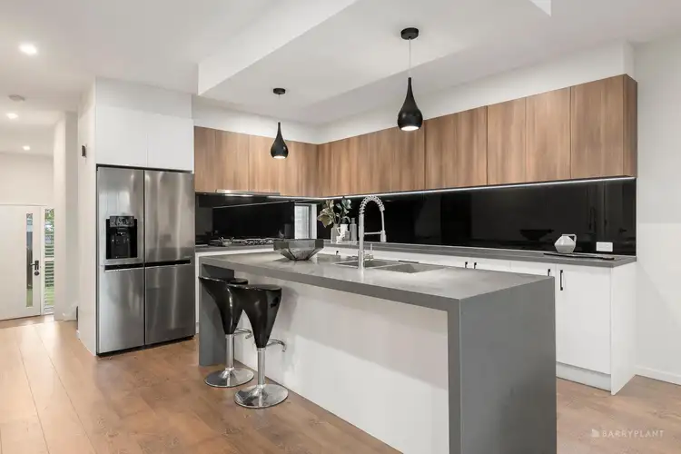 Fifth view of Homely house listing, 10 Fosbery Crescent, Viewbank VIC 3084