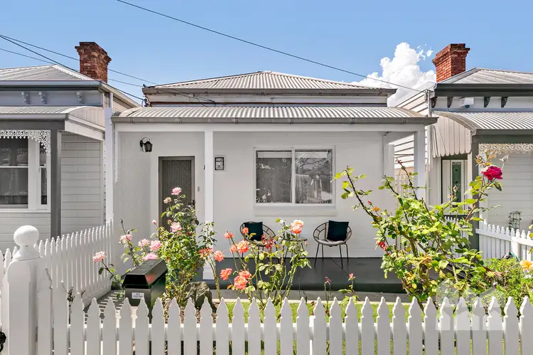 86 Farm Street, Newport VIC 3015
