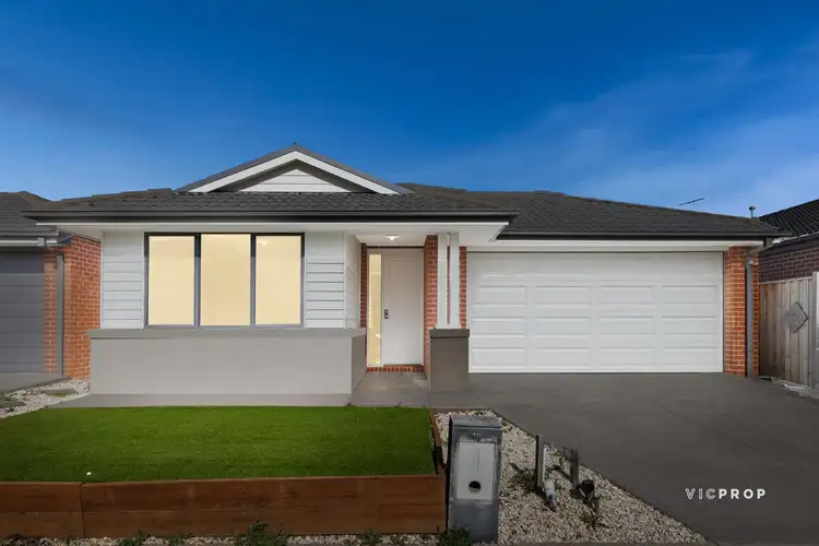 18 Roosevelt Way, Point Cook VIC 3030
