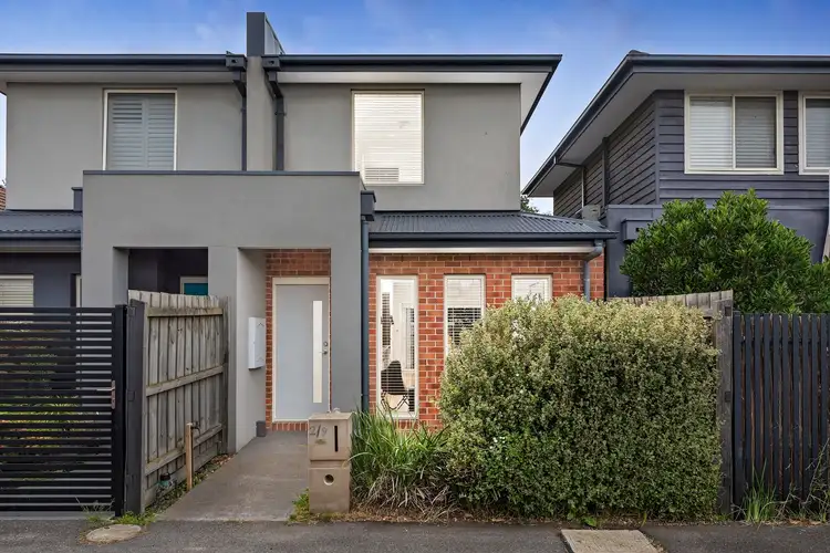2/9 Swan Street, Footscray VIC 3011