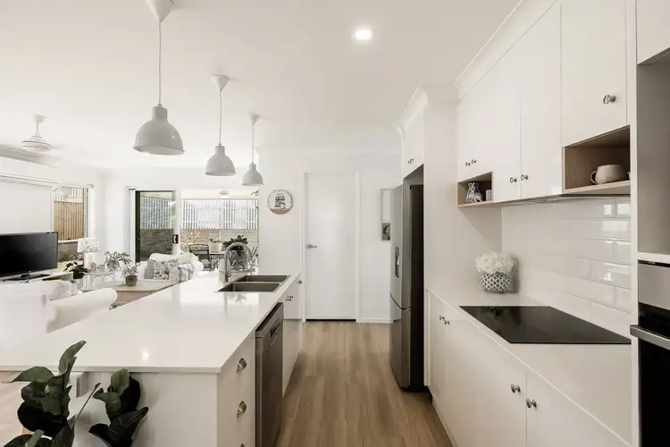 16 Kaufman Avenue, Highfields QLD 4352
