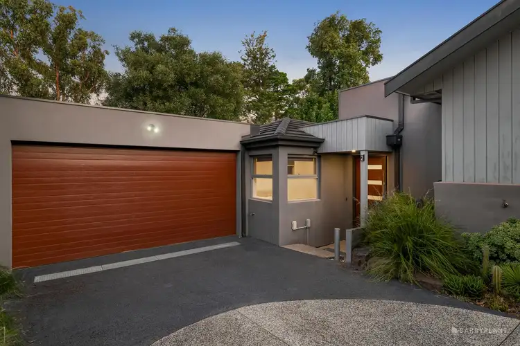 Main view of Homely unit listing, 2/21 Ian Crescent, Mitcham VIC 3132