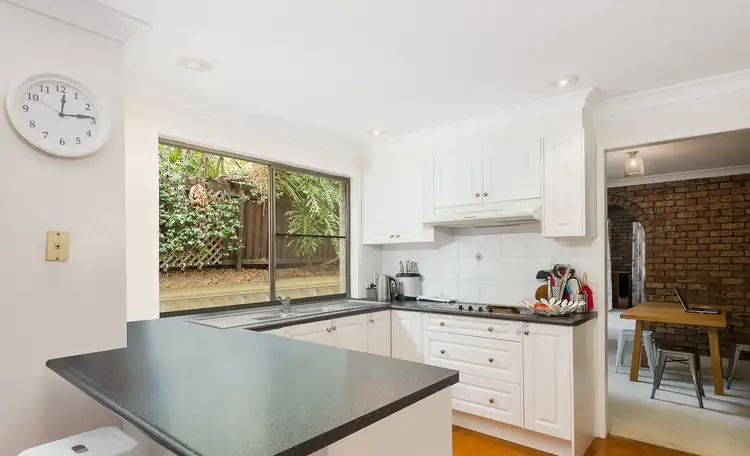 25 Pandian Crescent, Bellbowrie QLD 4070