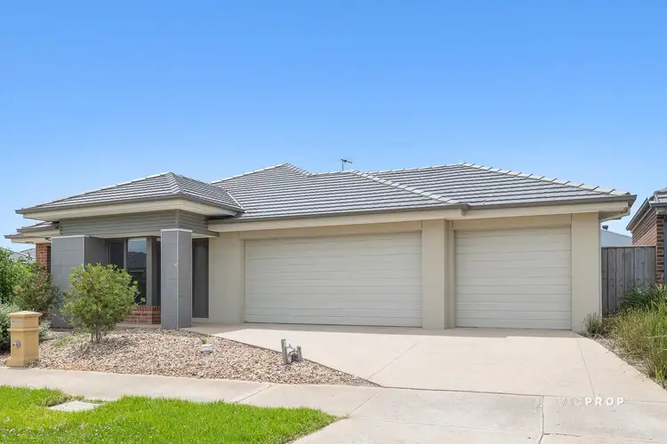 Second view of Homely house listing, 9 Overland Chase, Werribee VIC 3030