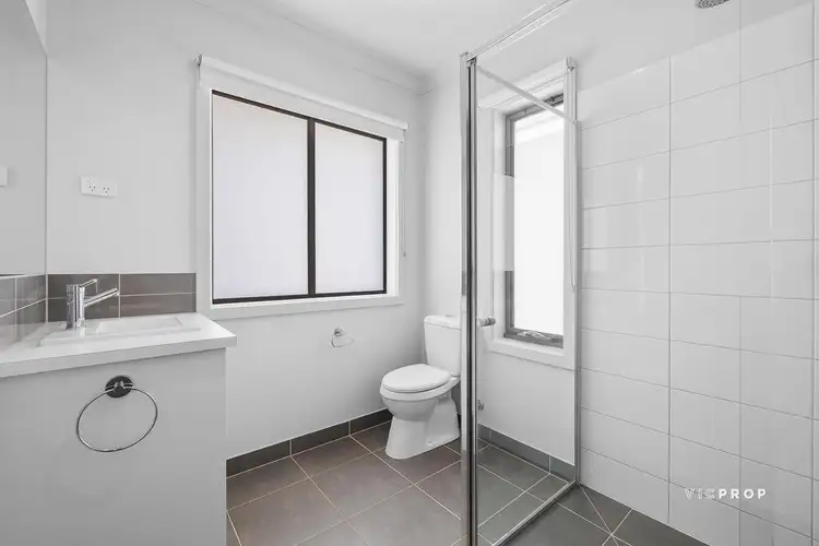 Fifth view of Homely house listing, 9 Overland Chase, Werribee VIC 3030
