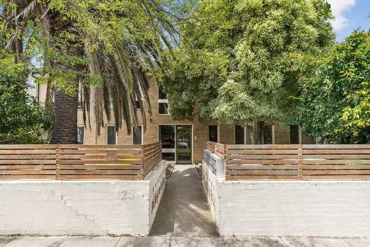 2/25 Royal Avenue, Glen Huntly VIC 3163