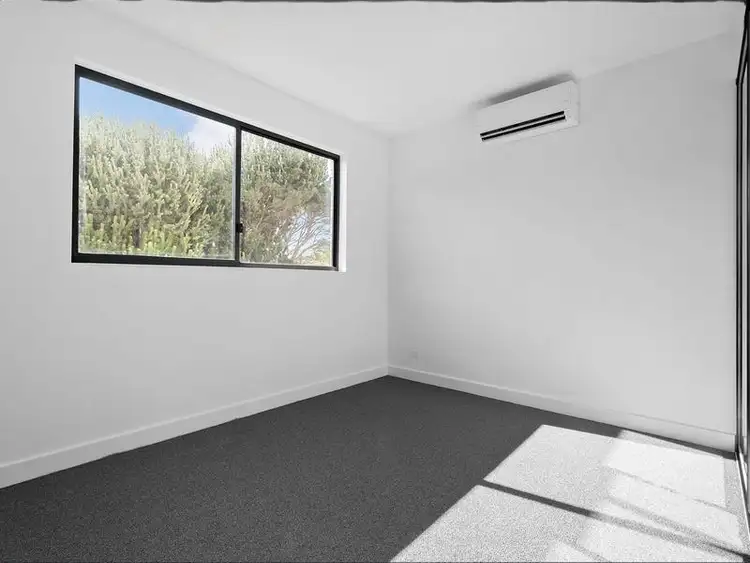 Seventh view of Homely townhouse listing, 2/450 Station Street, Bonbeach VIC 3196