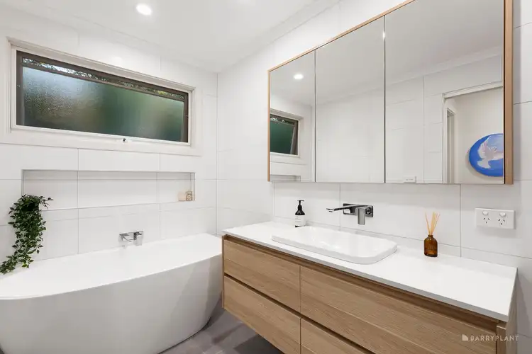 Sixth view of Homely house listing, 4 Kurrajong Close, Viewbank VIC 3084