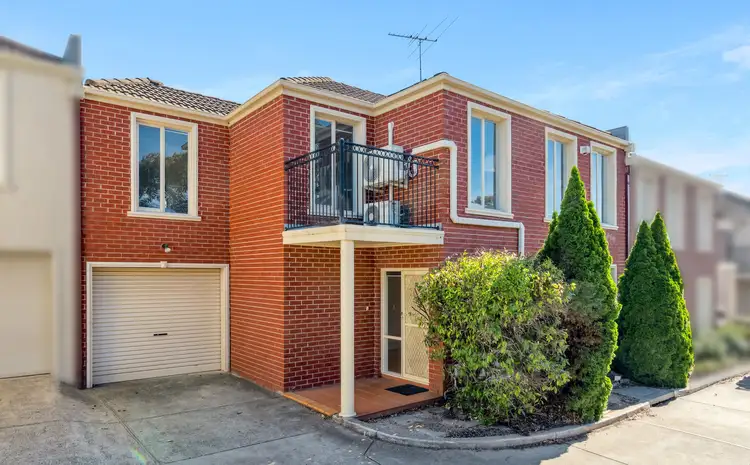 3 Parklane Mews