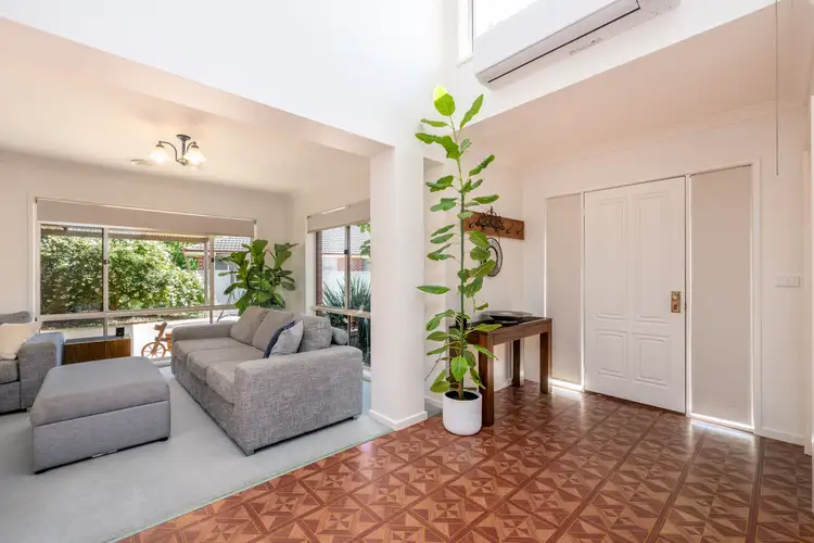 Fifth view of Homely house listing, 10 Lyle Court, Shepparton VIC 3630