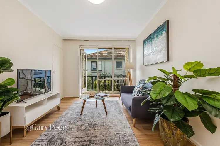 1/33 Rosstown Road, Carnegie VIC 3163
