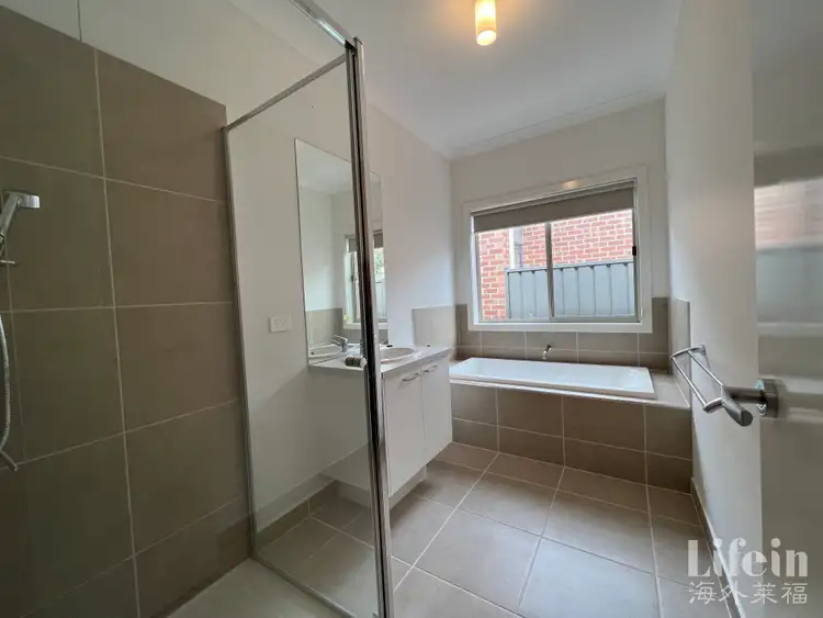 Fifth view of Homely house listing, 171 Fairways Boulevard, Craigieburn VIC 3064