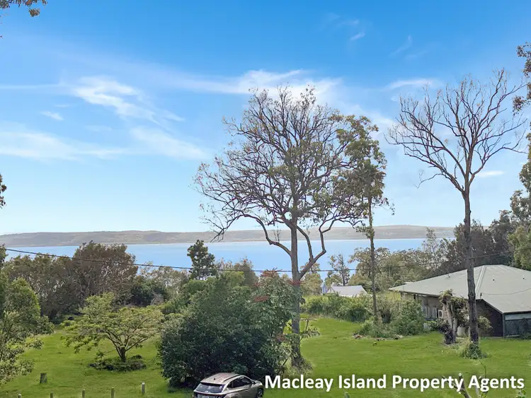 34 Beelong Street, Macleay Island QLD 4184