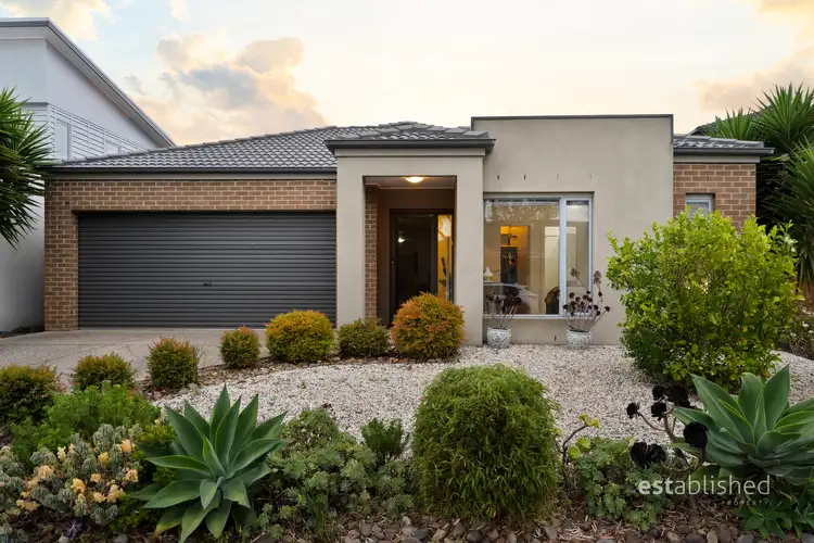 6 Stoneyfell Road, Point Cook VIC 3030