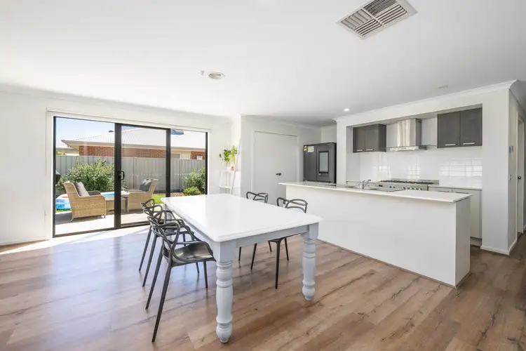 Fifth view of Homely house listing, 8 London Court, Shepparton VIC 3630