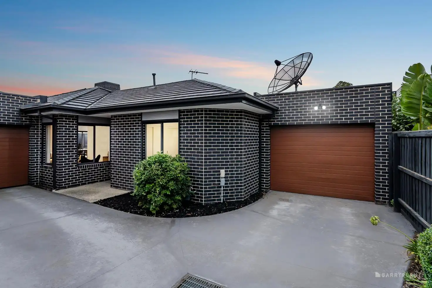 Main view of Homely unit listing, 3/10 Poplar Crescent, Bellfield VIC 3081