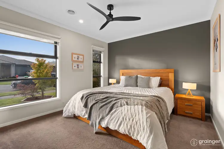 Second view of Homely house listing, 5 Weatherby Avenue, Officer VIC 3809