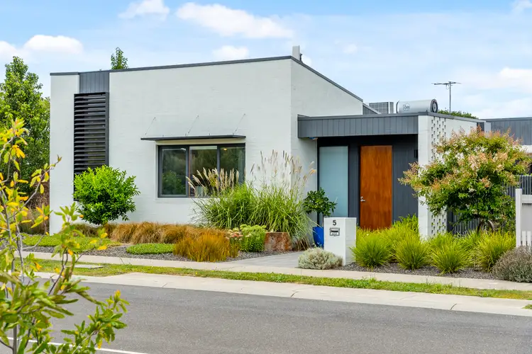 5 Hurst Drive, New Gisborne VIC 3438