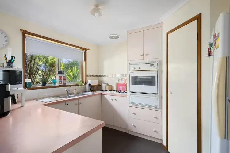 Third view of Homely house listing, 9 Dimbanna Court, Springdale Heights NSW 2641