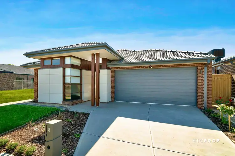 Second view of Homely house listing, 8 Closette Circuit, Tarneit VIC 3029