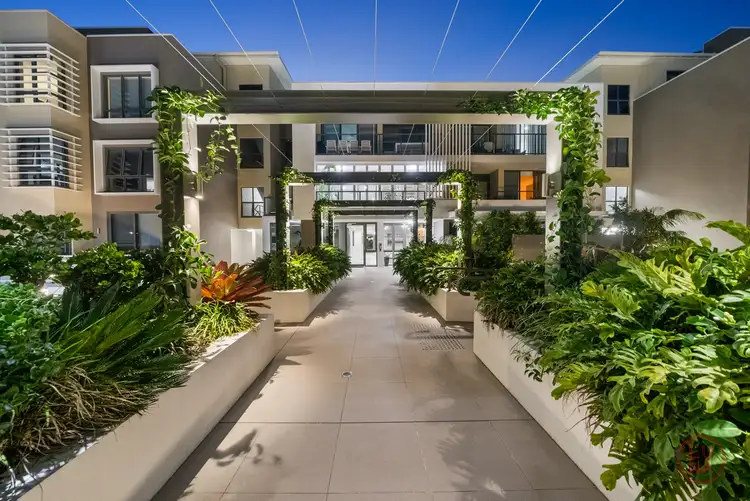 117/37 Sickle Avenue, Hope Island QLD 4212