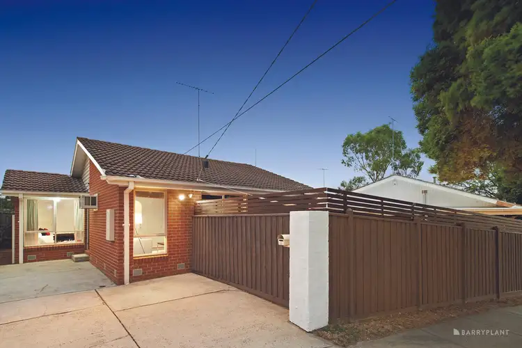 Main view of Homely unit listing, 2 Outhwaite Avenue, Doncaster VIC 3108