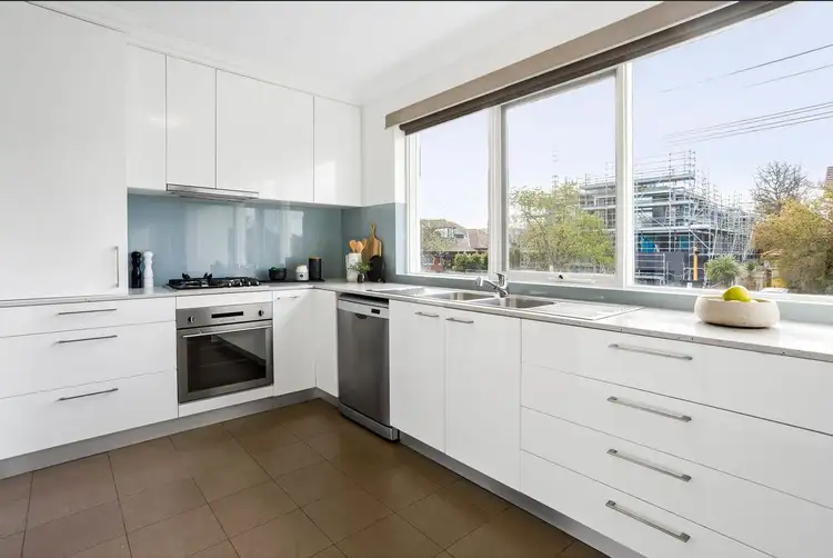 2/5 St Georges Road, Elsternwick VIC 3185