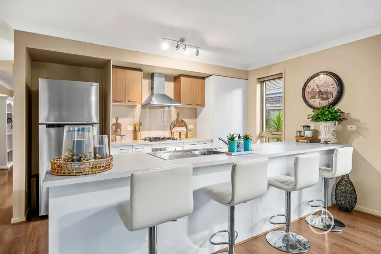 Second view of Homely house listing, 5 Kingview Place, Mernda VIC 3754