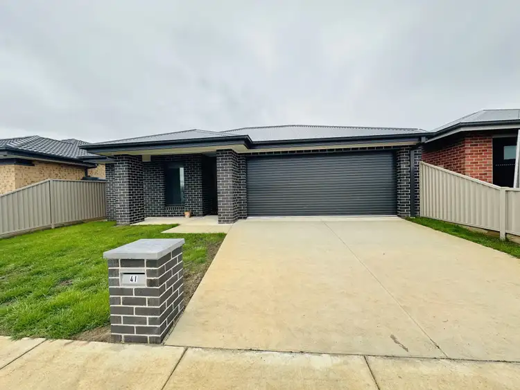 41 Spoonbill Avenue, Winter Valley VIC 3358