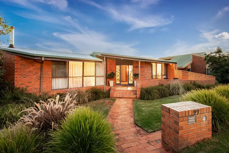27 Warrenlee Drive, West Albury NSW 2640