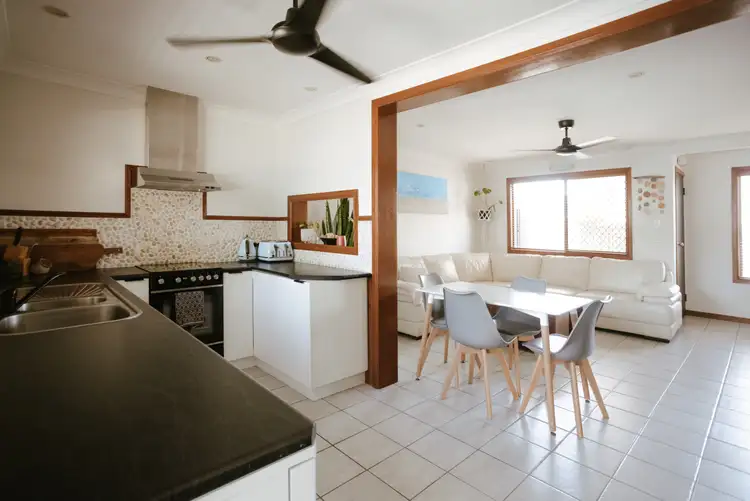 Sixth view of Homely unit listing, 4/9 Salmon Street, Cannonvale QLD 4802