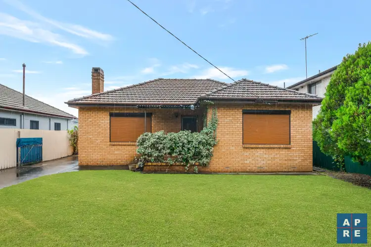 12 Ulverstone Street, Fairfield NSW 2165
