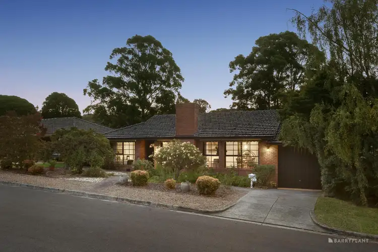 2 McCubbin Terrace, Doncaster East VIC 3109