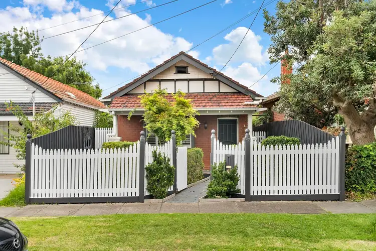 27 Carlyon Street, Ormond VIC 3204