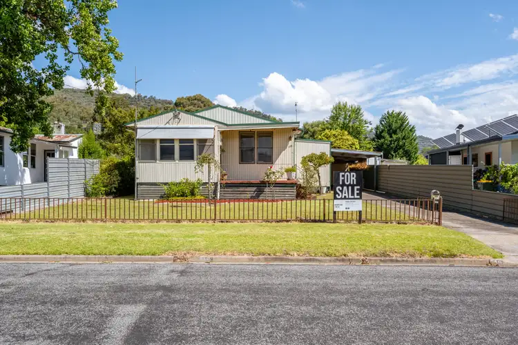 118 Lakeside Avenue, Mount Beauty VIC 3699