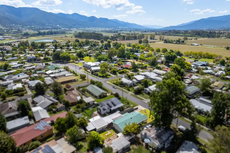 Third view of Homely house listing, 118 Lakeside Avenue, Mount Beauty VIC 3699