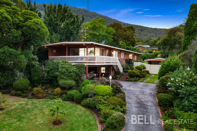 8 Hakea Drive, Montrose VIC 3765