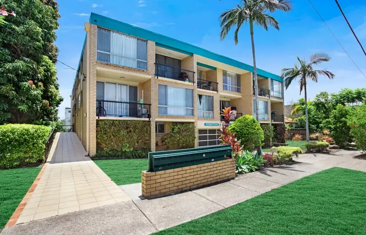 Main view of Homely unit listing, 2/52 Sisley Street, St Lucia QLD 4067