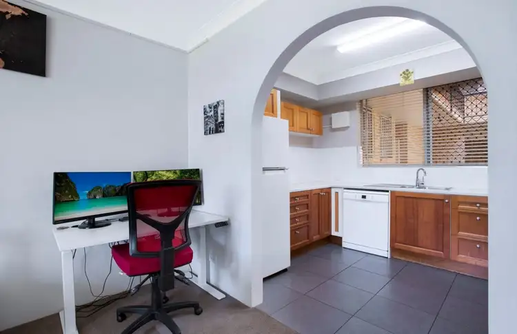 Fifth view of Homely unit listing, 2/52 Sisley Street, St Lucia QLD 4067