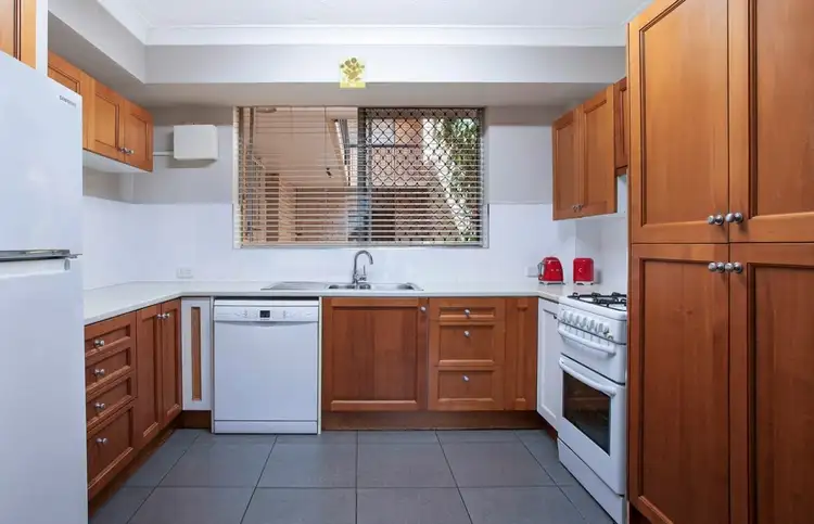 Sixth view of Homely unit listing, 2/52 Sisley Street, St Lucia QLD 4067